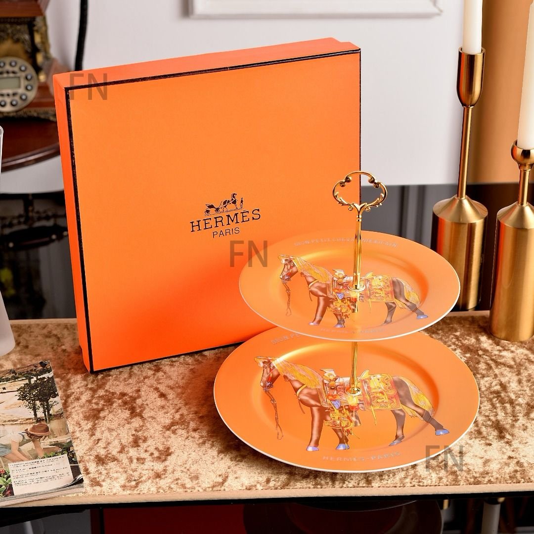 Hermes sweet serving cake